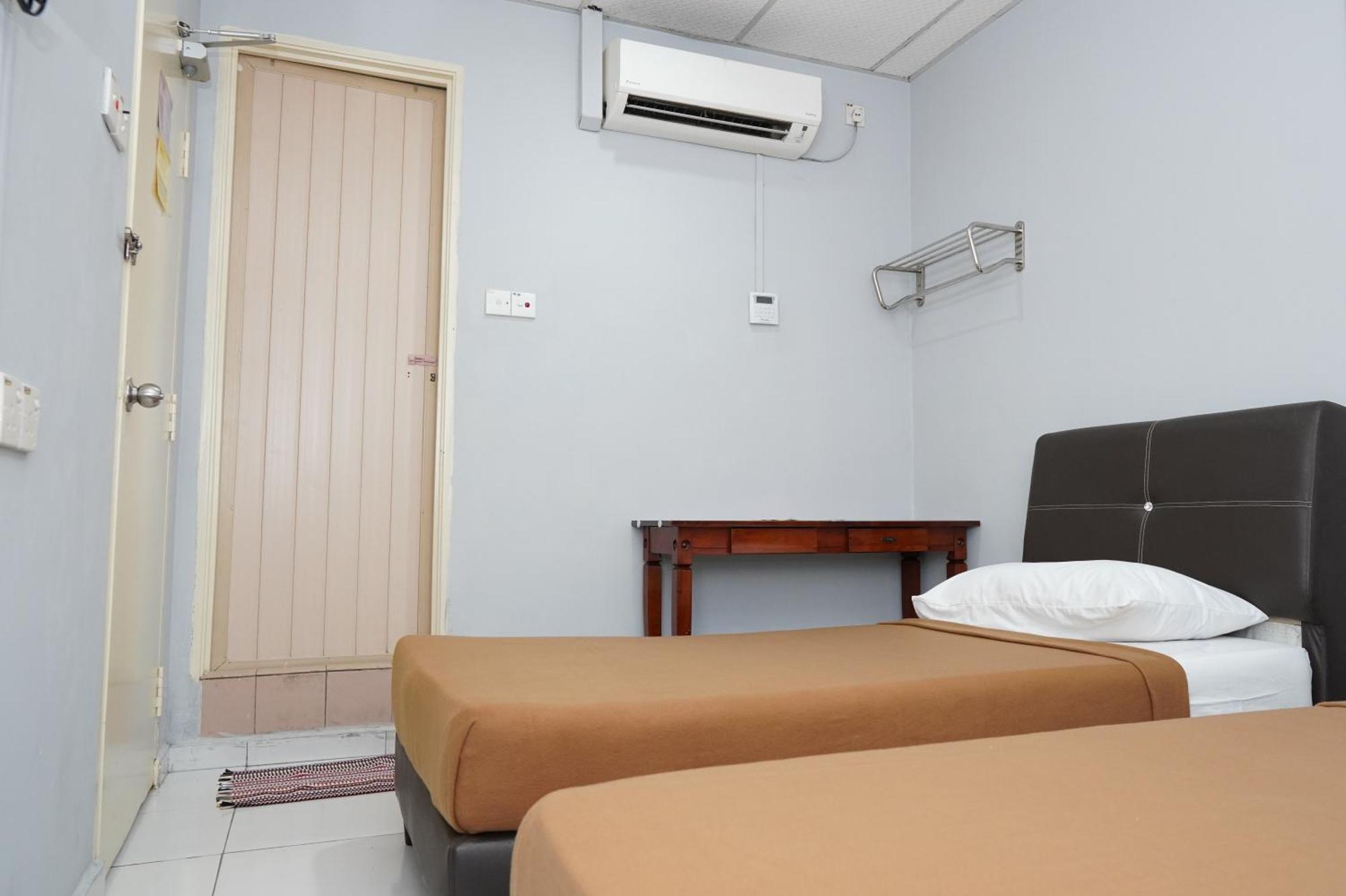 Hotel Sixty Nine Johor Bahru Exterior photo